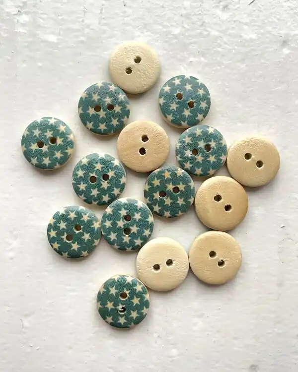 Garantierte Lieferung Knopf 15 mm Sterne grün 15-er Pack