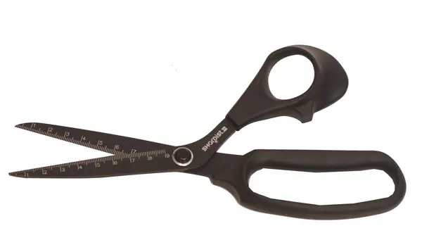 Schere mit Zentimeterangabe Sonderaktion