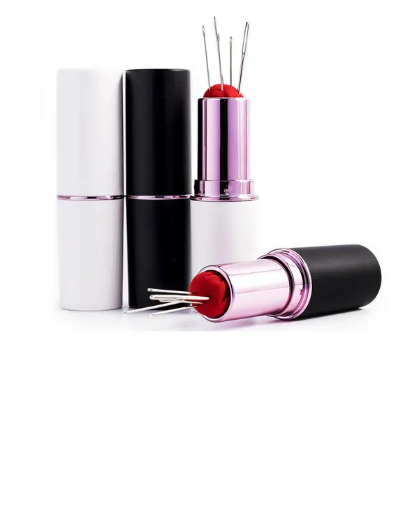 Nadeletui in Lippenstift-Look Großhandel