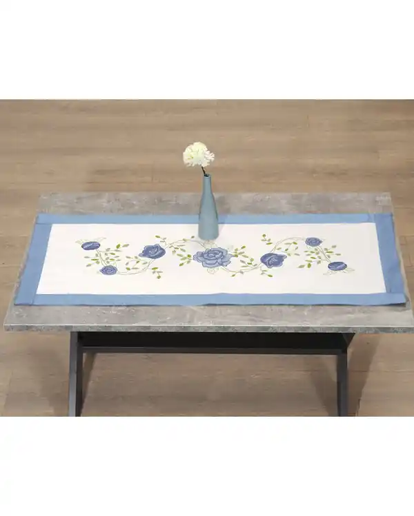 Letzte Chance Stickpackung Läufer Blaue Rosen