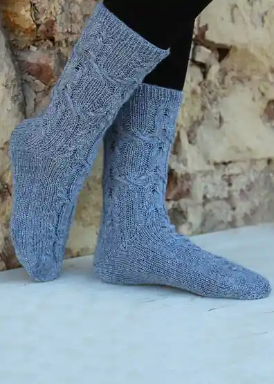 Socken mit Flechtmuster aus Regia Premium Bamboo Markenprodukt
