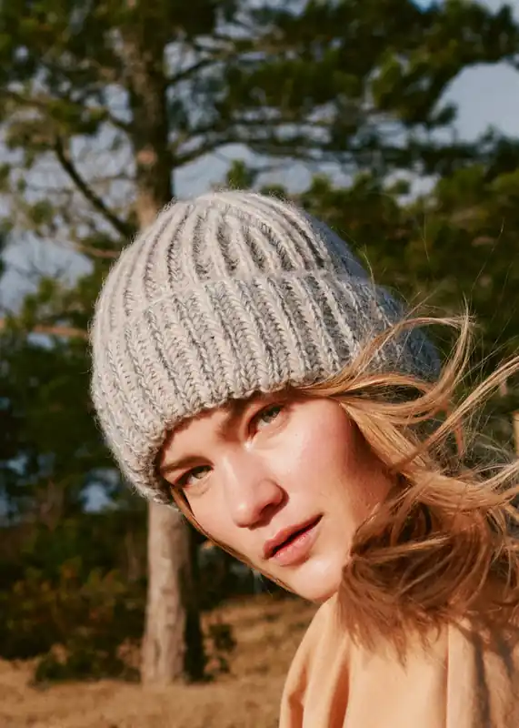 Premium Mütze mit zweifarbigen Patent aus Ecopuno/Setasuri