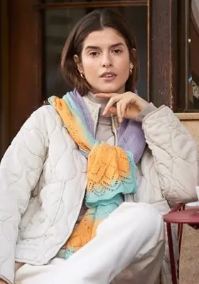 Stola aus Cool Wool Lace Hand-Dyed Aktuell