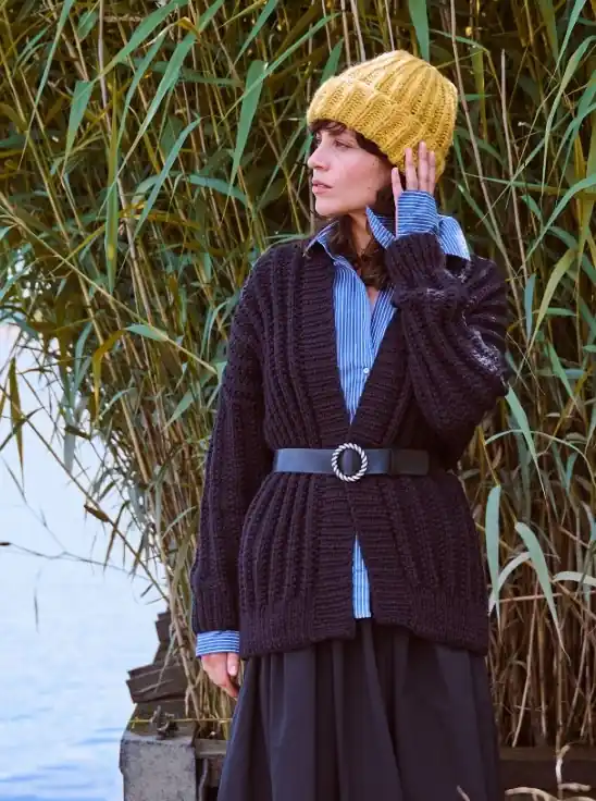 Schwarzer Cardigan aus Brigitte No. 5 Wochenendangebot