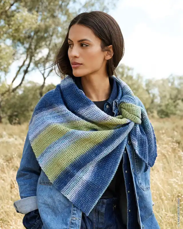 Exklusiv Dreieckstuch aus Gomitolo Fusione