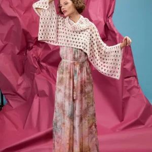 Neue Ware Cape mit Lochmuster aus Sakura