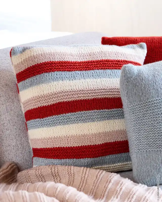 Preisreduziert Gestreifte Kissenhülle Glatt Rechts Mit Kraus Rechts aus Alta Moda Cashmere 16