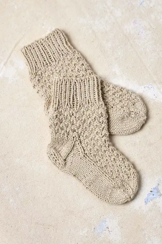 Socken Henrik aus Baby Cotton Naturally Colored Finale Aktion
