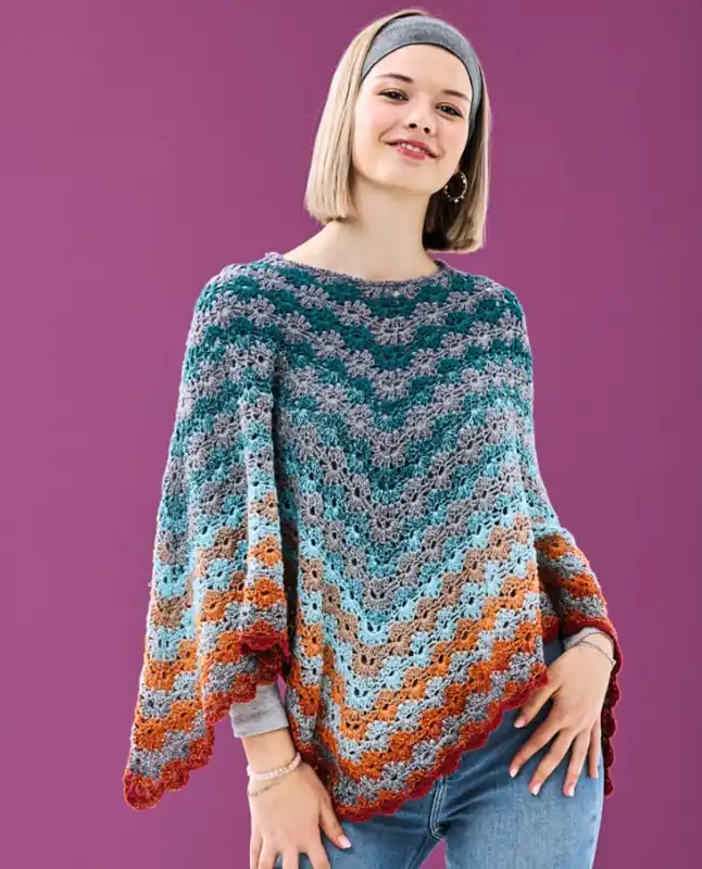 Poncho Dilara aus Woolly Hugs Bobbel Cotton Geprüft