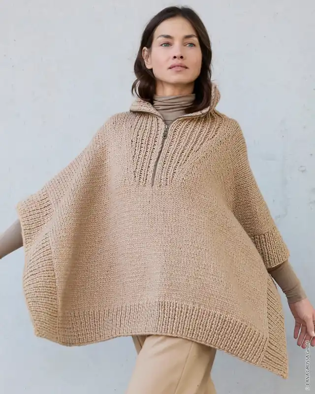 Poncho Mit Rippenmuster aus Winter Softness Handgefertigt