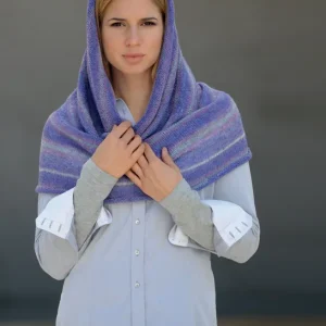 Kapuzenloop aus Linie 97 Starwool Lace Color Aktuell