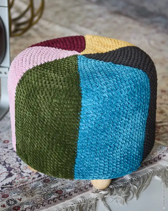 Hockerhusse In Festen Maschen aus The Look Nur Für Kurze Zeit