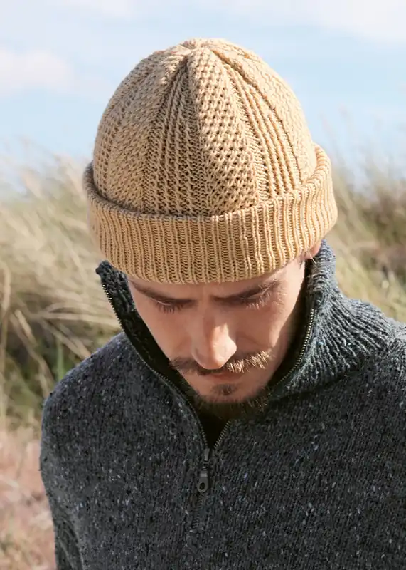 Mütze Im Mustermix aus Merino Superiore Neue Ware