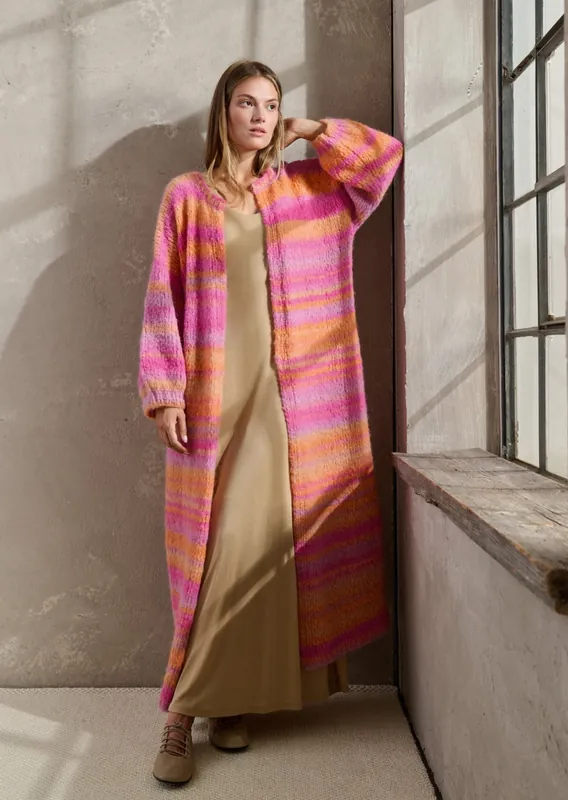 Nur Für Kurze Zeit Mantel Mit Angestrickten Ärmeln aus Gigante