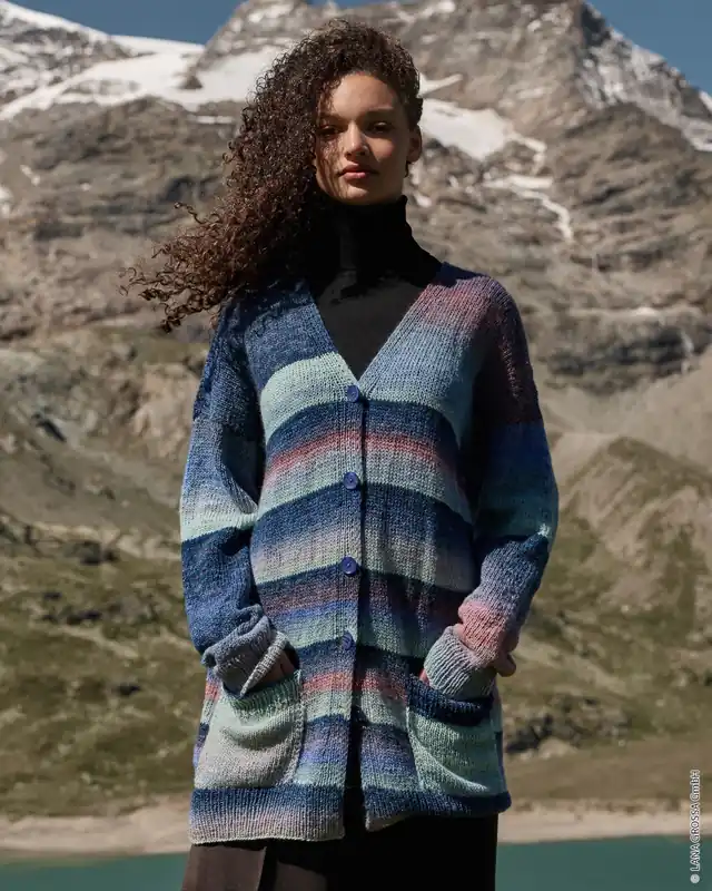 Jacke Mit Taschen aus Gomitolo Fumo Finale Aktion