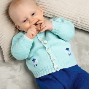 Must-Have Jäckchen mit Schäfchen aus Pro Lana Baby Merino Soft