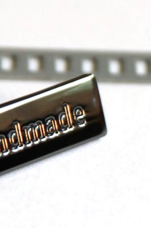 Preisreduziert Handmade Label Gunmetal