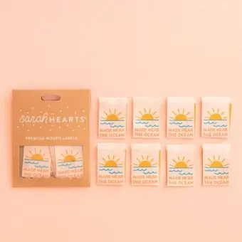 Geprüft Made Near the Ocean Labels – Sarah Hearts Webetiketten – Premium Woven Labels – Tied with a Ribbon Limited Edition