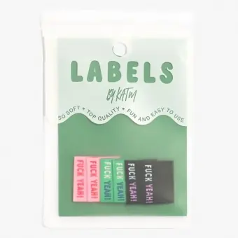 FUCK YEAH! – KATM Regenbogen Webetiketten – Premium Woven Rainbow Labels – Kylie and the Machine Geprüft