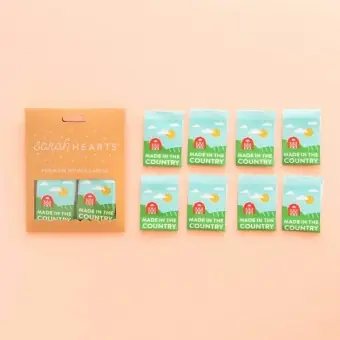 Made in the Country Labels – Sarah Hearts Webetiketten – Premium Woven Labels – Tied with a Ribbon Limited Edition Begrenztes Angebot