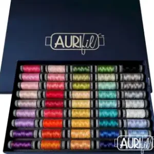 Jetzt Kaufen 28wt Garnalbum Aurifil Best Selection 2.0 - Premium Garnschatulle
