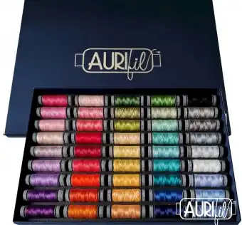 Jetzt Kaufen 28wt Garnalbum Aurifil Best Selection 2.0 – Premium Garnschatulle