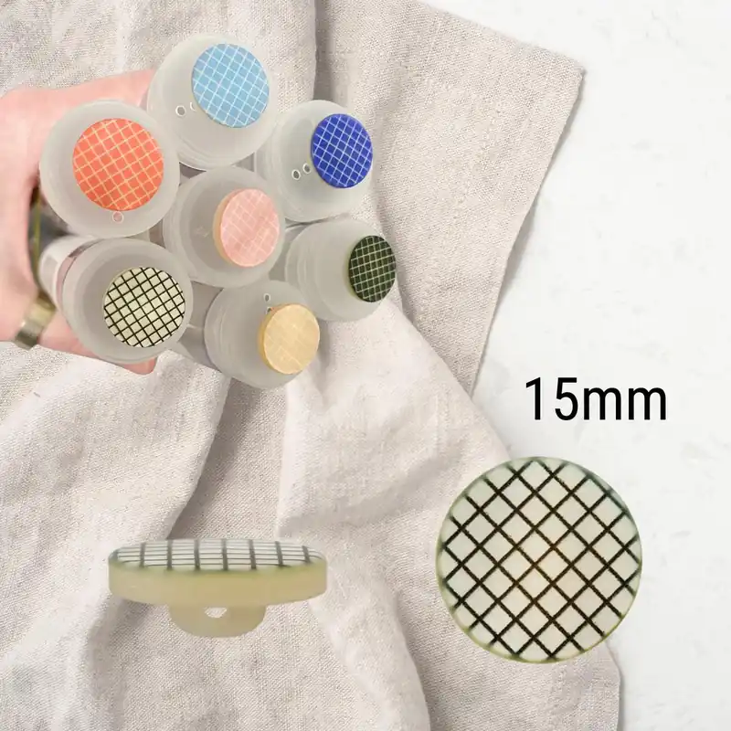 runder Knopf mit Öse 15mm weiß schwarz kariert – Zierknopf Blusenknopf Kleiderknopf Karomuster Ab Werk