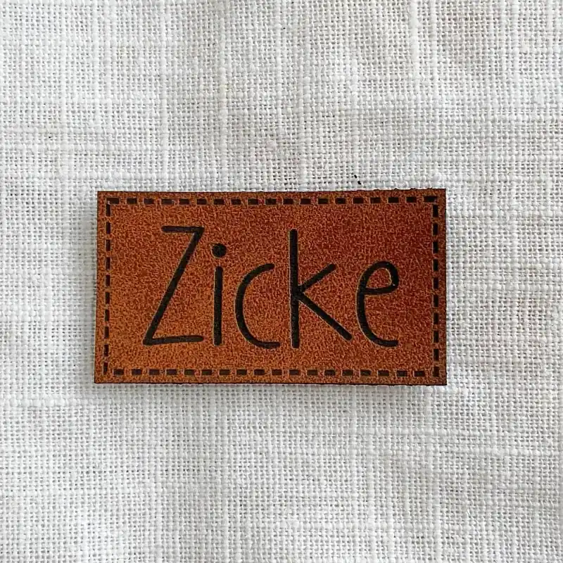 Aufnäher Label – Zicke – braun – für einzigartige Nähprojekte, Strickwerke & Gebasteltes Ausverkauf