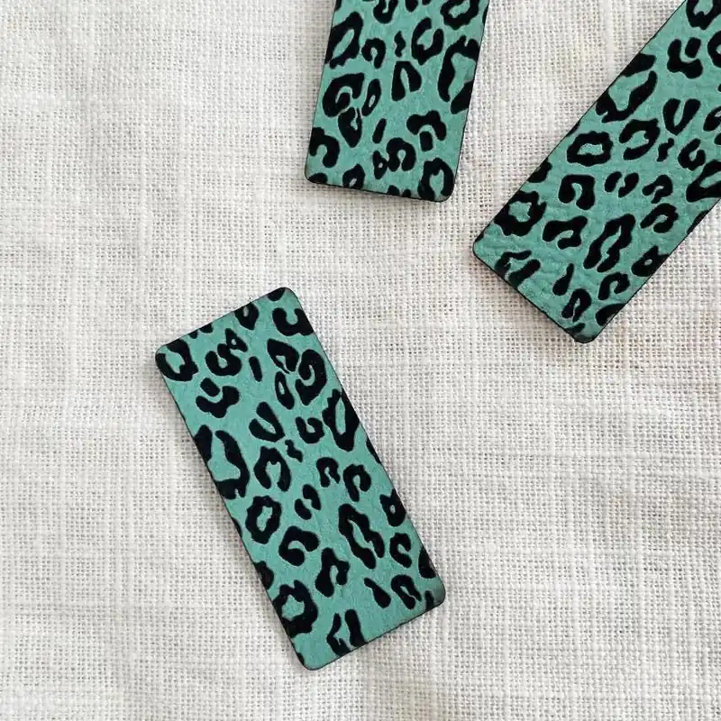 Expressversand Aufnäher Label – Leo Print – mint grün – für einzigartige Nähprojekte, Strickwerke & Gebasteltes