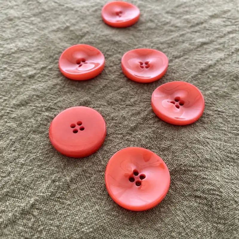 edler runder 3D Knopf rost rot 25mm für Jacke Mantel West Tasche Direkt Vom Hersteller