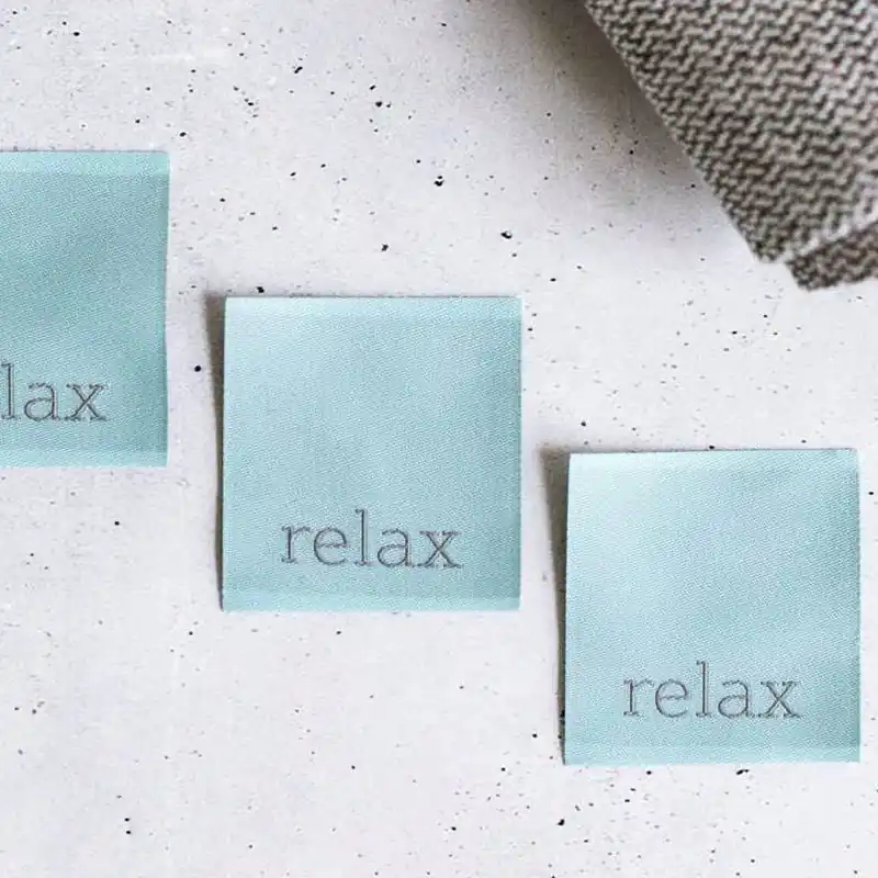 Maxi Webetikett – relax – Aufnäher von Farbenmix 5x5cm Neu Im Sortiment