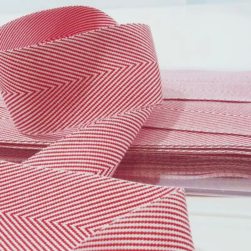 Aktuell Köperband rot 3,8cm breit Fischgrät – Nahtband Einfassband Saumband Gurtband