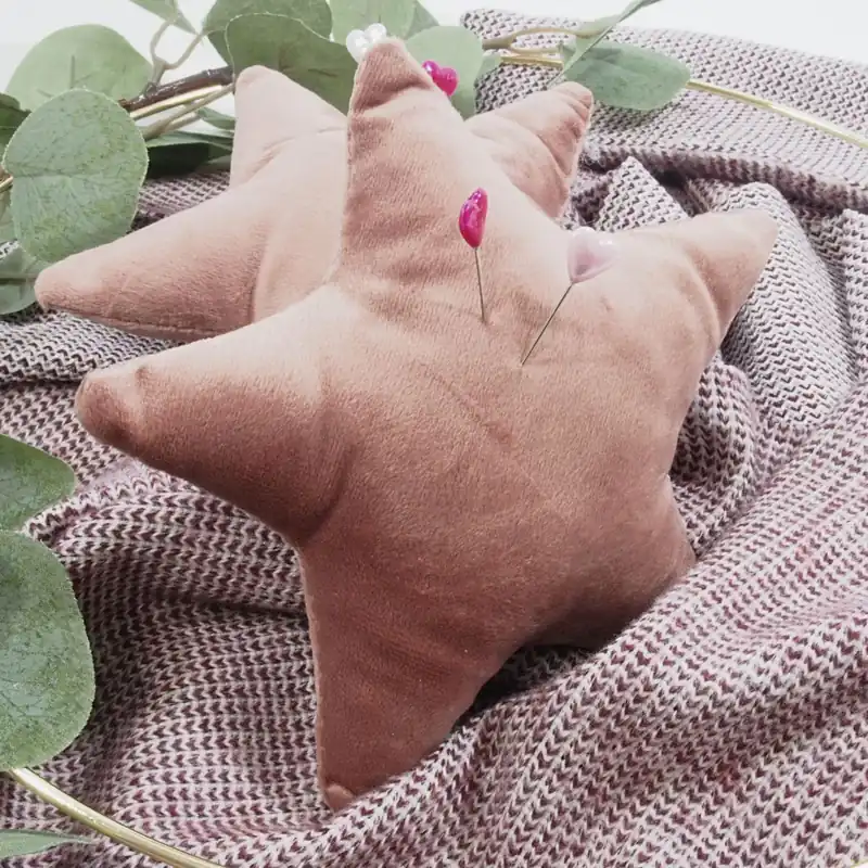 Kracherpreis Nadelkissen Stern altrosa – süßes Geschenk für Nähanfänger