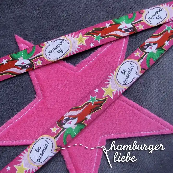 Preis Gesenkt Webband Borte Be Cosmic – 1,5cm breit – Ribbon Hamburger Liebe Farbenmix Superheldin