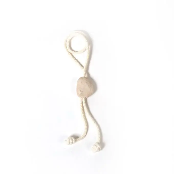 Vorhanghalter mit einem cremefarbenem Kieselstein Aktuell