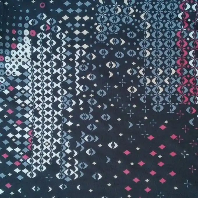 Neu Im Sortiment Stoff aus schwarzer geometrischer Musselin