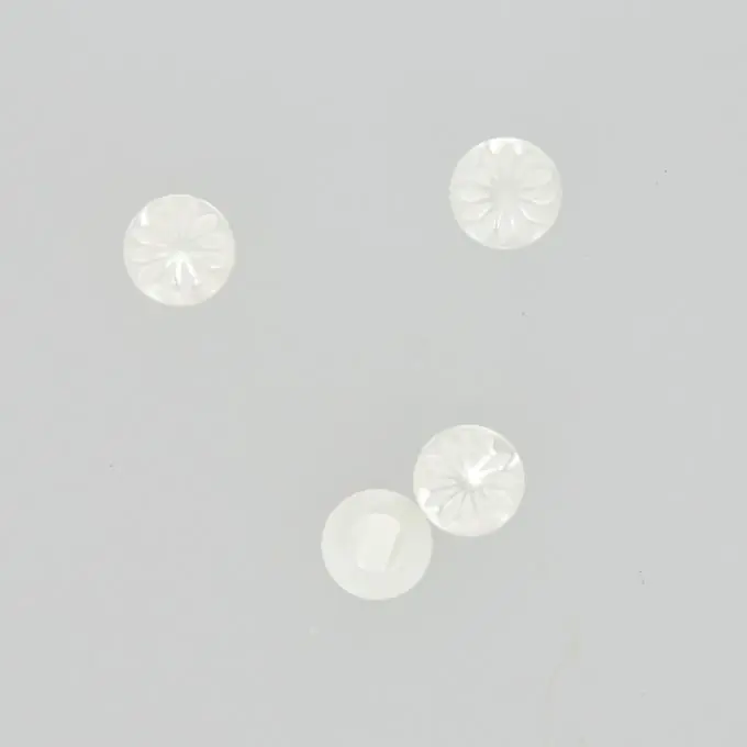 Blütenblattförmige Knöpfe mit Stiel weiß 11 mm Kostenloser Versand