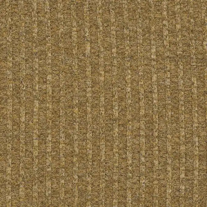 Flacher Rippstrickstoff in Curry Geprüft