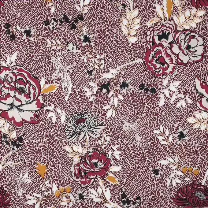 Preis Gesenkt Betttuchstoff mit weinrotem Blumenmuster im Hippielook
