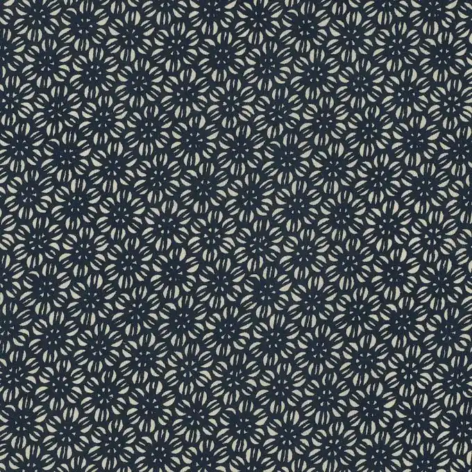 Nur Für Kurze Zeit Leinwandstoff mit marineblauen Blüten