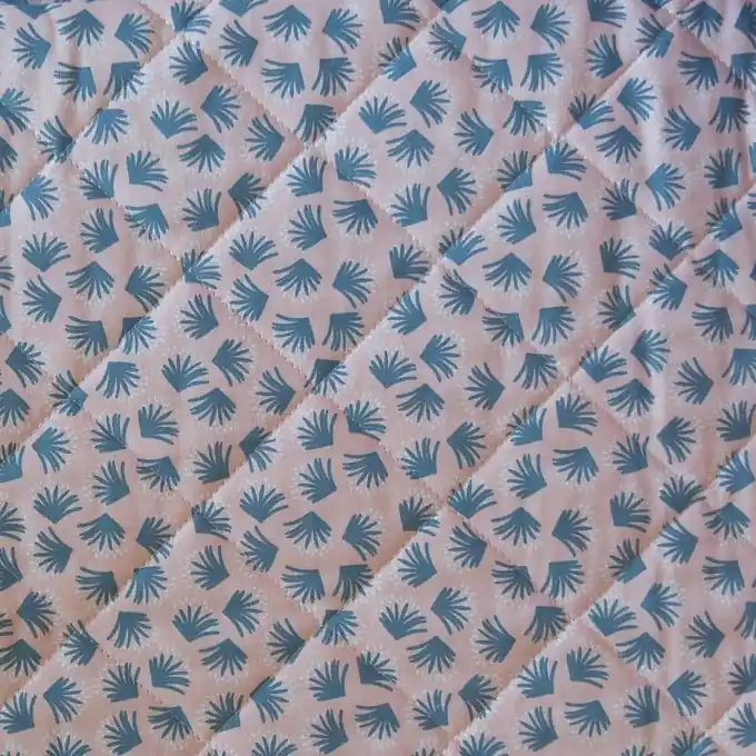 Versand Am Gleichen Tag Gestepptes rosafarbenes und gelbes Gewebe mit Reiskornmuster