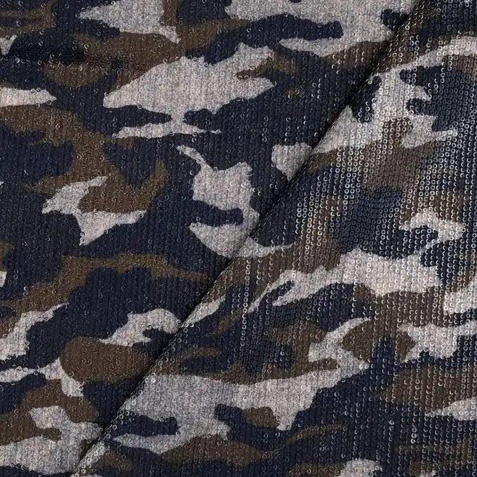 Stoff mit Pailletten im Tarnmuster Knallerangebot
