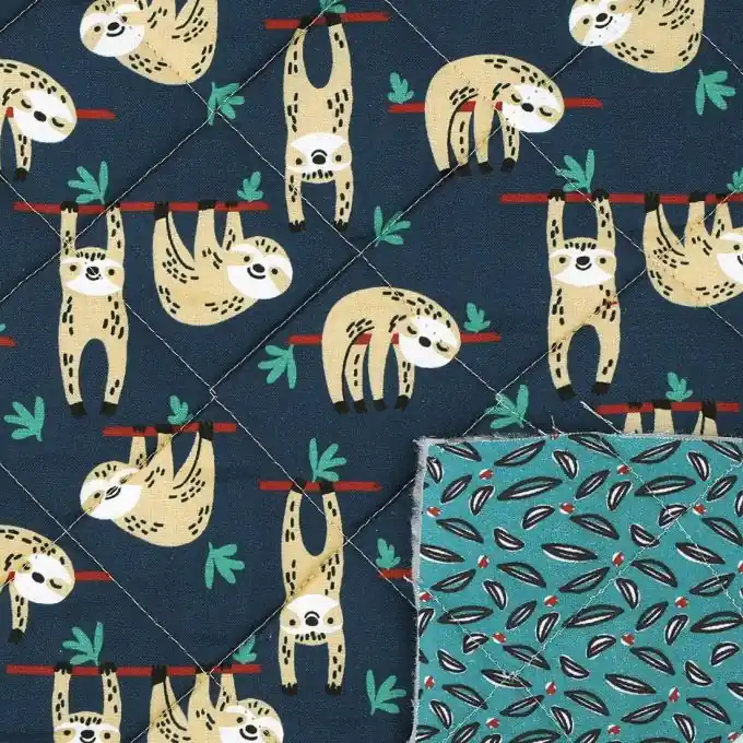 Neuheit Gesteppter Stoff Faultiere/Blätter