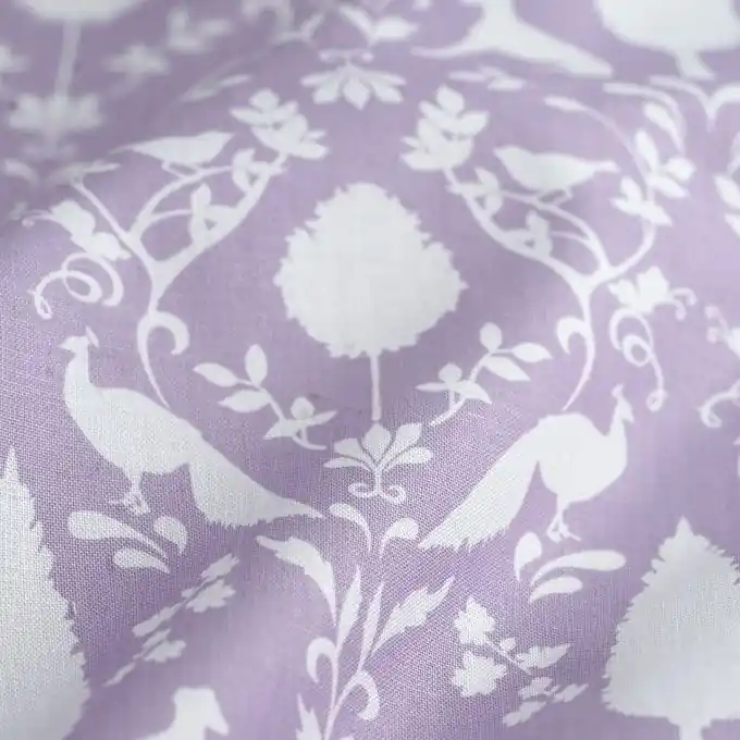 Top-Qualität Baumwollstoff Pfauenmotiv Malve