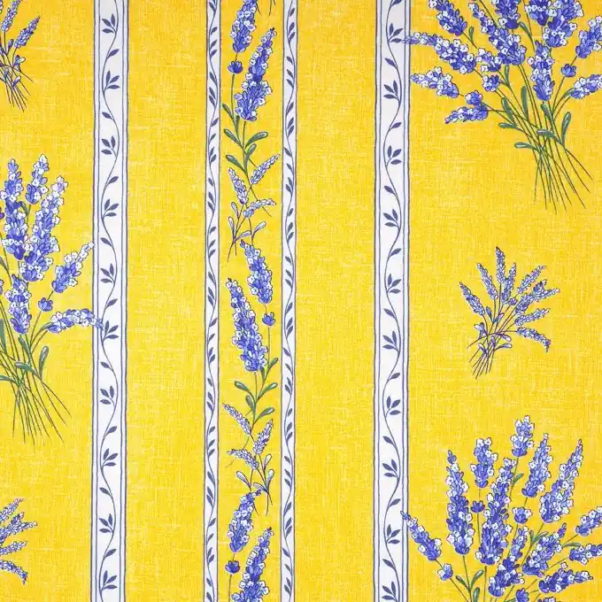 Solange Der Vorrat Reicht Beschichteter Provencestoff Valensole