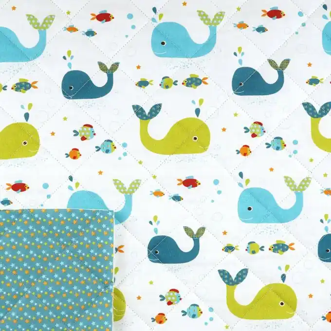 Gesteppter, wattierter Baumwollstoff Wal/Sterne Jetzt Zugreifen