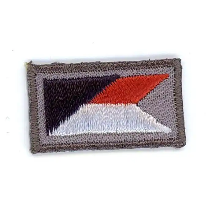 Ab Werk Bügelbild Rechteck rot weiß schwarz