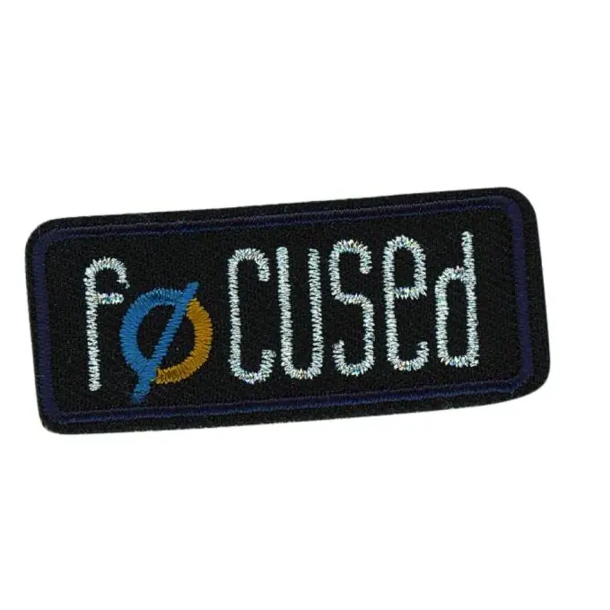 Weltweiter Versand Bügelbild Focused blau