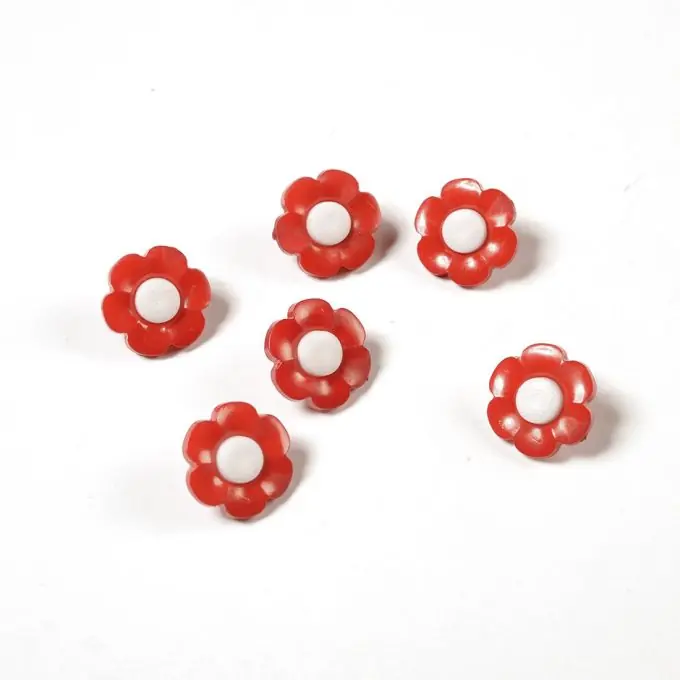 Saisonangebot Knöpfe in Form von Margeriten rot