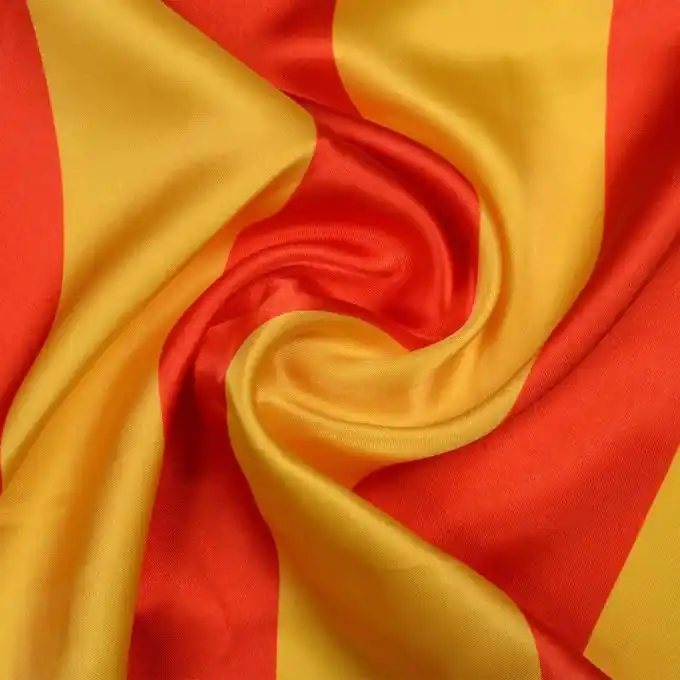 Sonderaktion Karnevals-Satinstoff mit gelben und roten Streifen